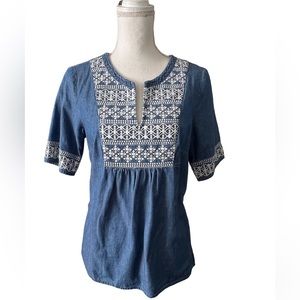 Vineyard Vines Women's  Short Sleeve V-Neck Denim Embroidered Boho Top sz M